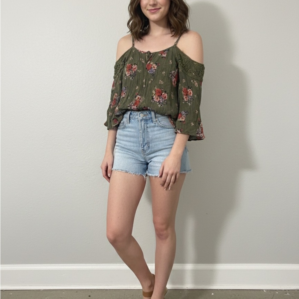 Love Tree Olive Floral Cold Shoulder Crochet Lace Top M